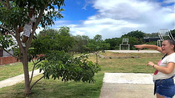 peque&ntilde_o enano montado &aacute_rbol vi&eacute_ndome haciendo ejercicio invita apartamento para follarme hasta venirse dentro termina culo estrecho.