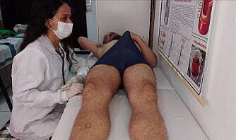 ENFERMEIRA EXCITA observando ERE&Ccedil_&Atilde_O PACIENTE