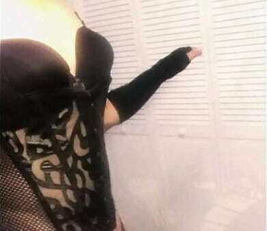 Slut Kandi plays with