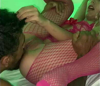 Estaba Masturbando Vecina Hermosa Llego Habitacion Para Follarla Porque Novio Folla