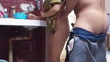 Pinay Bembangan nila kuya Kusina