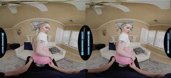 Cute HALEY SPADES Proves She'_s PERFECT Babysitting