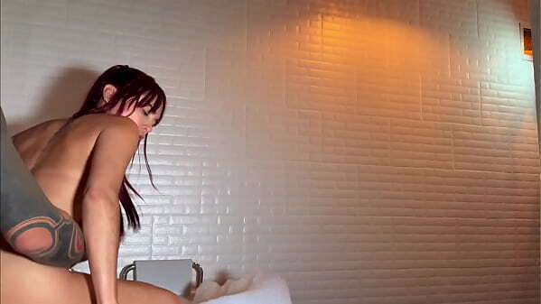 Follando hermosa joven colombiana Allison Sweet jacuzzi