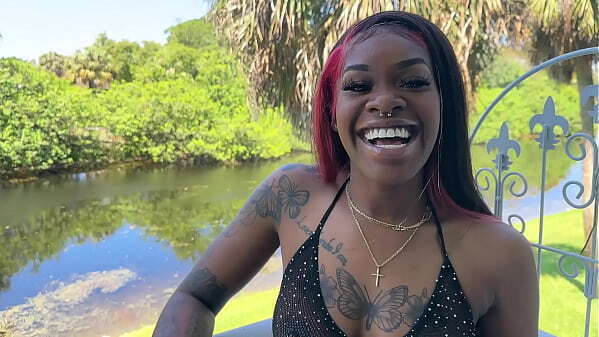 Harmony Barz fucks white neighbor