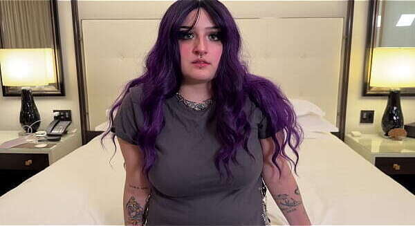 Casting Curvy: Thick Amateur Stranger Comes Hotel Audition