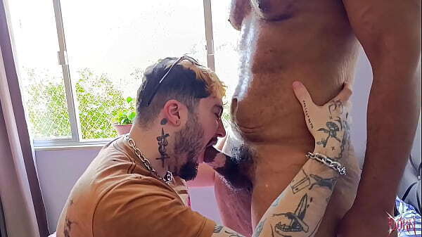 Dando cuzinho gostoso vista morro Janeiro (COMPLETO RED)