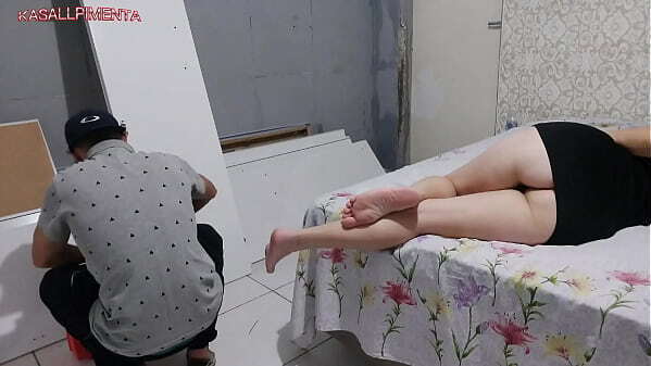 Dona casa Amadora seduzindo montador pagando servi&ccedil_o xerecard