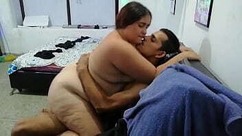 follo gran co&ntilde_o hermanastra