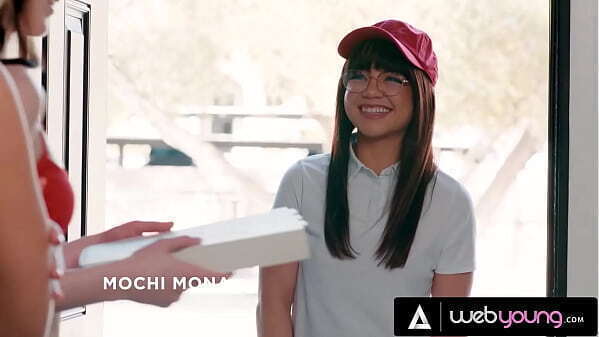 Threesome Summer Between Celestina Blooms, Bestie River Lynn, &amp_ Petite Delivery Girl Mochi Mona