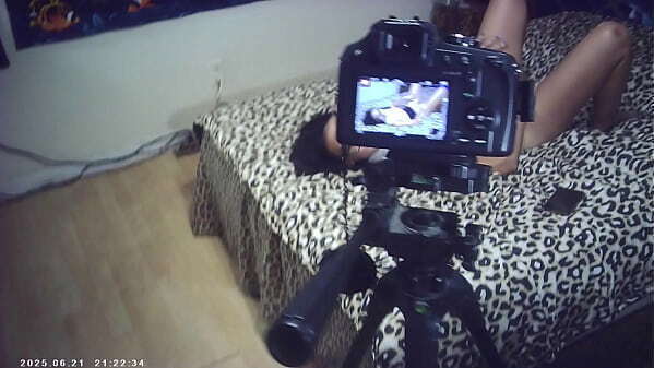 BEHIND SCENES PORN SHOOT MAXXX LOADZ POUNDING SOME ASIAN PUSSY