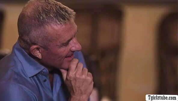 Letting girlfriend taste some pussy