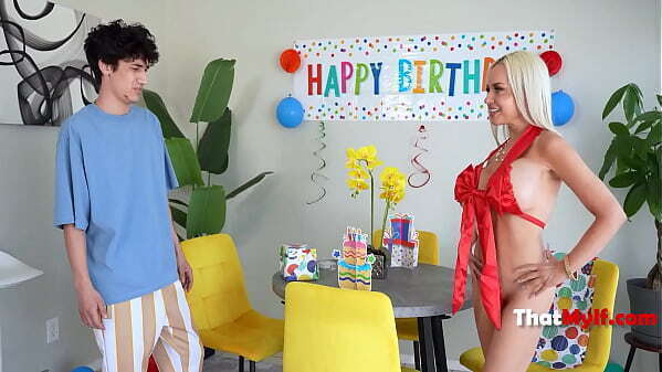 Step This Cup? Never Sex! Bella, Hayden Wild ThatMylf