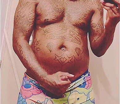 black blows load before meeting with sugar