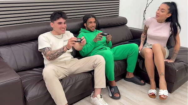 Incredible whore, DP'_d