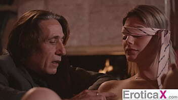 Blondie Nella Jones&rsquo_ Sultry Fireplace Love Session