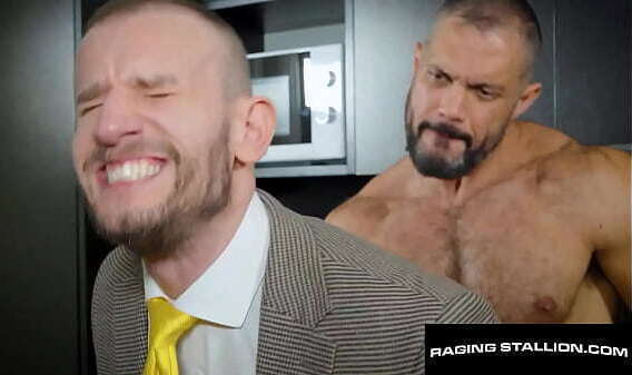 Plumber&rsquo_s Jacob Lord Fixes Ridick&rsquo_s Morning Blues with Kitchen Fuck