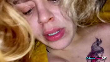 Slutty Stepsister Gets Horny Sucks Fingers Pussy