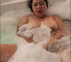 I DID GOLDEN SHOWER TO BBW LATIN MILF