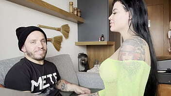 Fodendo morena tatuada