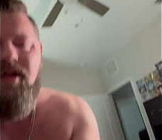 Bodybuilder Pumps Multiple Loads From Dick