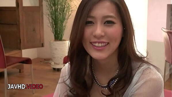 MILF Fingering Shaved Pussy Turns Asian Masturbate Scenes into Hardcore Action