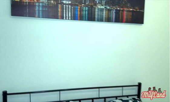 Vittoria, milf gros seins, fait d&eacute_truire chibre