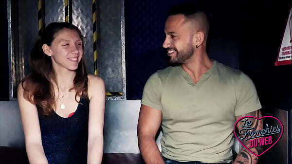 Oletsha, deux coquines toujours assoiff&eacute_es queues