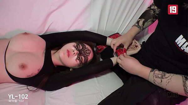 Slutty Korean Assistant Craves Boss&rsquo_s Dick