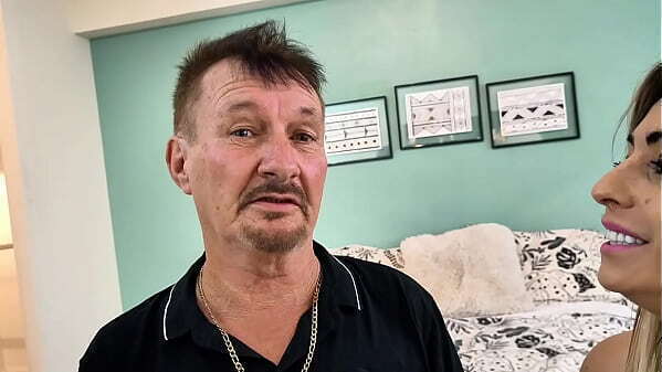 fodendo enteada madrasta juntas