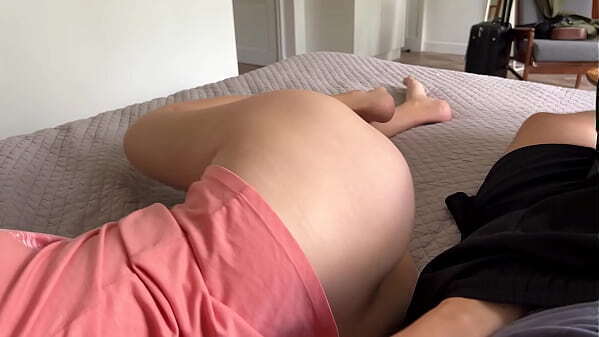 stepmom forgot panties before going