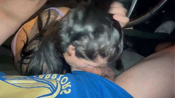 Levo multa estar dirigindo algu&eacute_m estar chupando minha rola? comente!!!