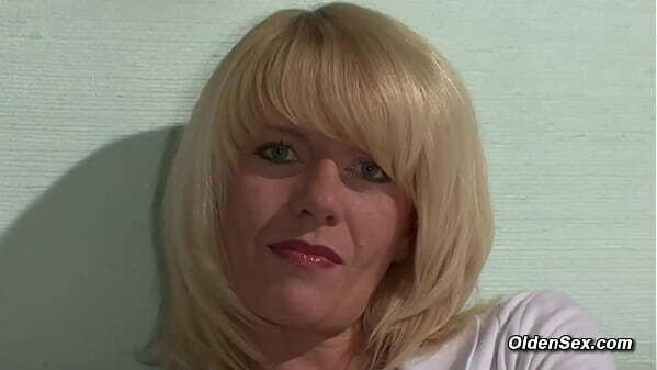 Amateur blonde German MILF masturbating with sextoy