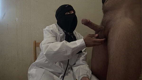 Egyptian female doctor gives handjob muslim patients