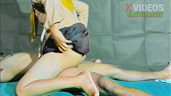 Baru seminggu jadi adik tiri udah ngajak ngentot