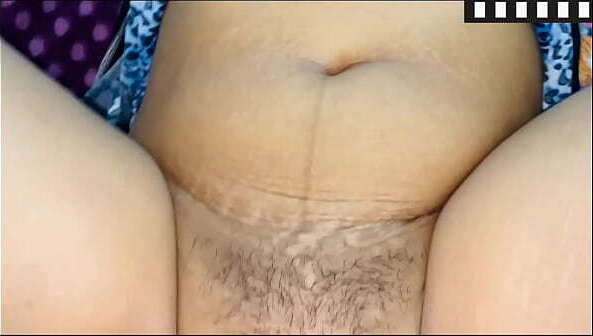 Chica co&ntilde_o peludo mamando verga cogiendo rico