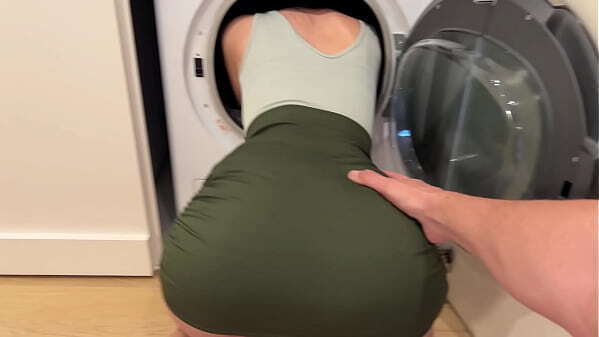 Stepson fucks stepmom while she'_s stuck washing machine