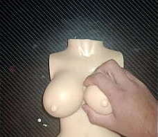 Dolly pide sexo anal! presion&oacute_ peque&ntilde_as tetas