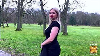 Georgia, coquine fait poutrer violemment