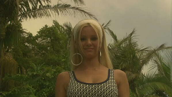 Tanya Davis Gets Railed Work Room