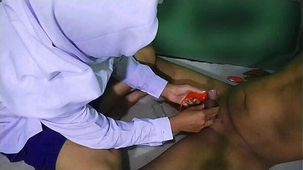 Pisah dari suami, bidan buka praktik terapi penis