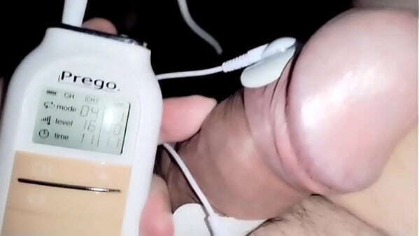 Homo Kotilainen jerking cumming balcony night.