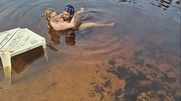 TRANSEI PATRICINHA TATUADA PELO PRAIA NUDISMO Joao Safado Loira Luxx