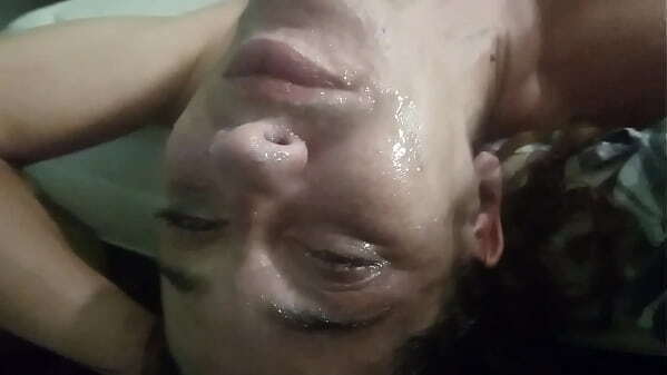 Krizia tzunami succhia bene scopate culo