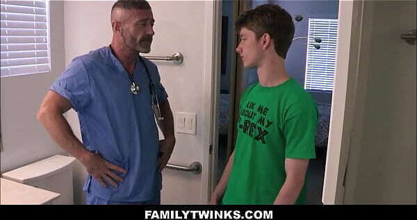 FamilyTwinks Step Family With Doctor Step While Learning Anatomy Keith Ryan, Felix Maze