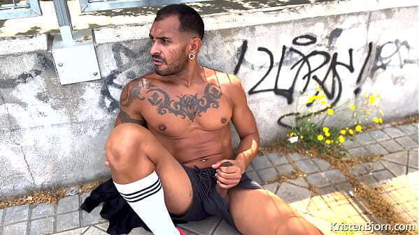 STREET PICKUP: Hilton, Lucio Saints