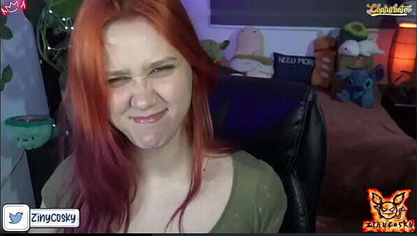 ziny cosky pelirroja culona