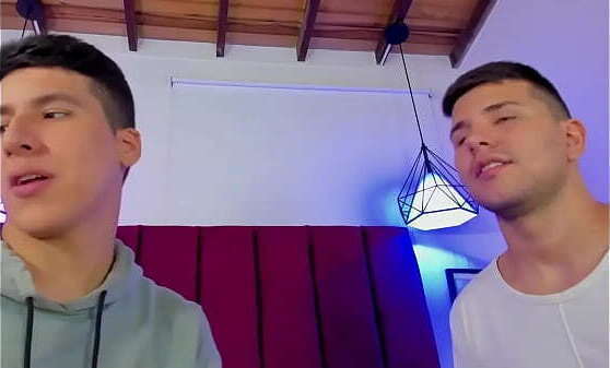 QUANDO VEJO NADA MAIS IMPORTA, FAVOR COME MINHA XOTA