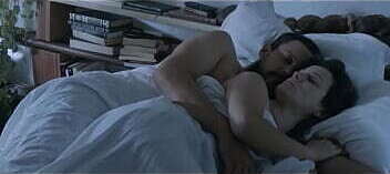 Enfiei o dedo na bunda de bnznagrqrwhyvn