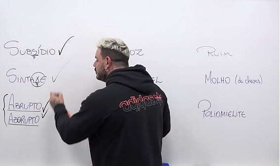 PALAVRAS TODO MUNDO FALA ERRADO