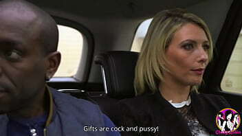 Blonde Emma meets milf Julie share first